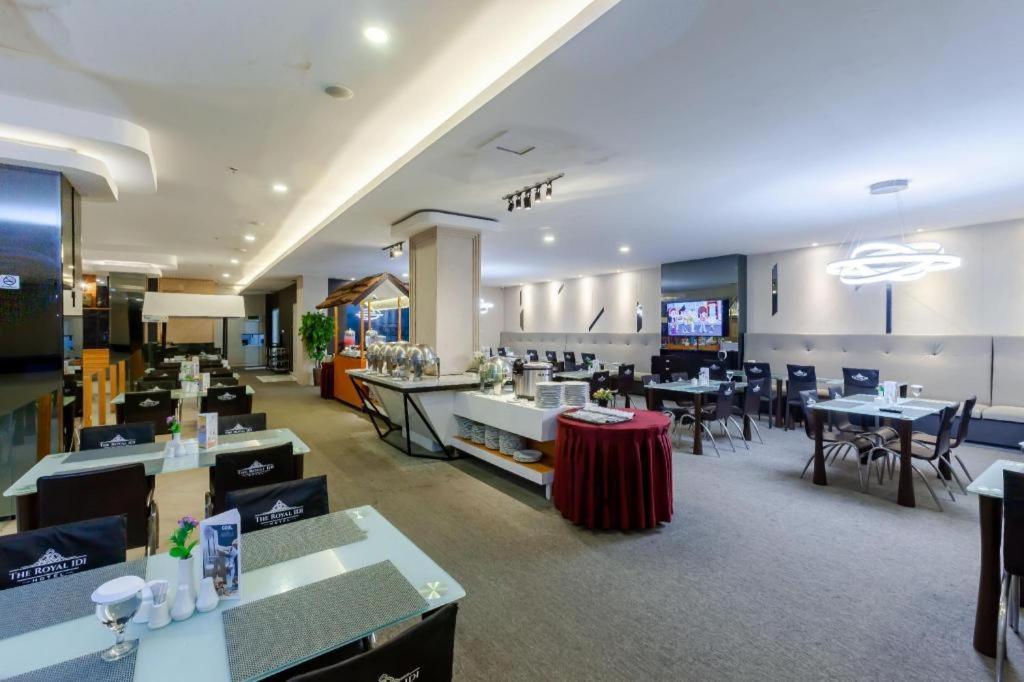 The Royal Idi Hotel Idirayeuk Extérieur photo
